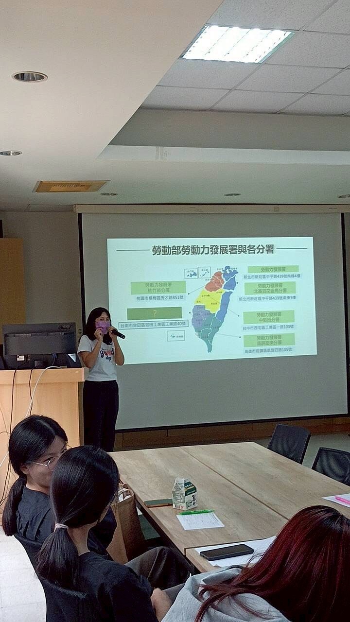 御美妍醫美旗艦店進行參訪