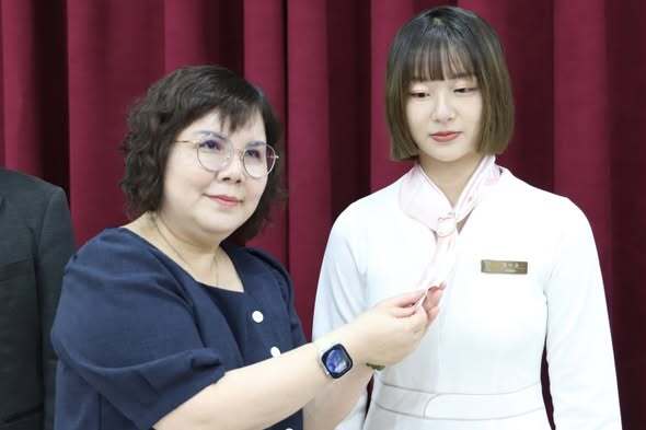 授服繫巾儀式